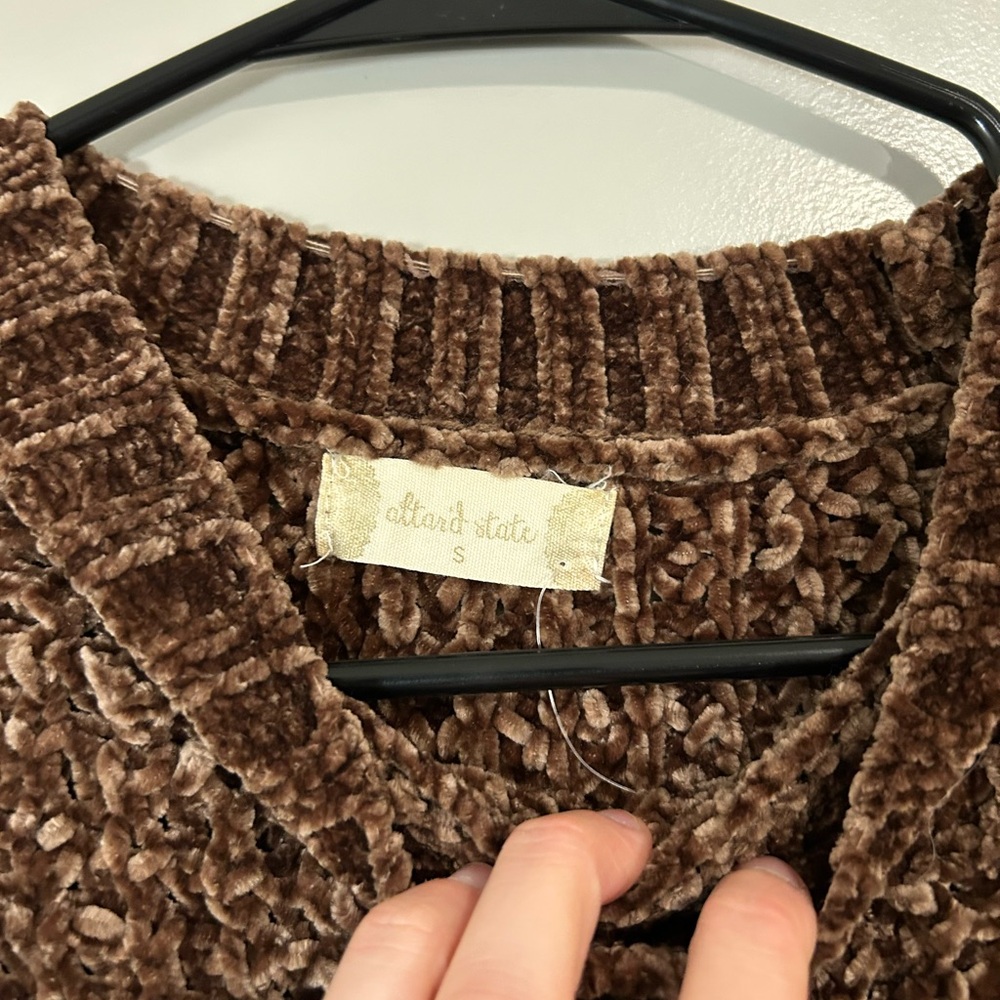 Cozy Altar’d State Brown Knit Sweater - Picture 4 of 4